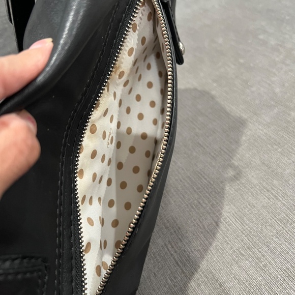 Vintage Coach Black Leather Shoulder Bag - Picture 11 of 13